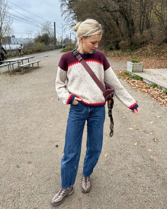Hovedbilde PetiteKnit Cross Sweater
